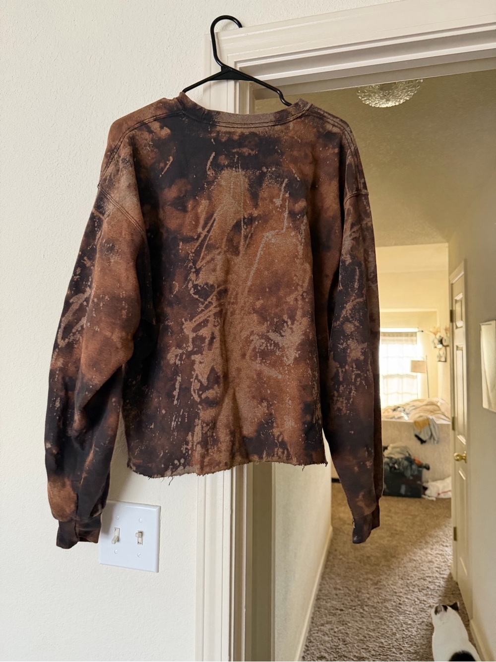 Crewneck - Picture 3 of 3
